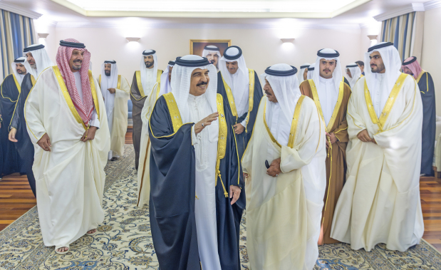<p>His Majesty King Hamad, accompanied by his sons, attended the wedding of Shaikh Khalid bin Nasser bin Khalid bin Ahmed bin Salman Al Khalifa, grandson of Royal Court Minister Shaikh Khalid bin Ahmed Al Khalifa, held at his majlis in Riffa.</p>
<p>The Royal Court Minister expressed gratitude to His Majesty for attending the wedding and for his congratulations.</p>